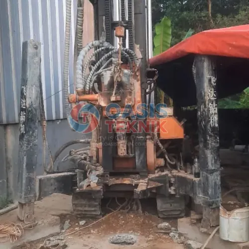 Tim PT. Oasis Teknik Engineering melaksanakan pengeboran sumur dalam 140 meter di lokasi PT Sin Yuen Lampung